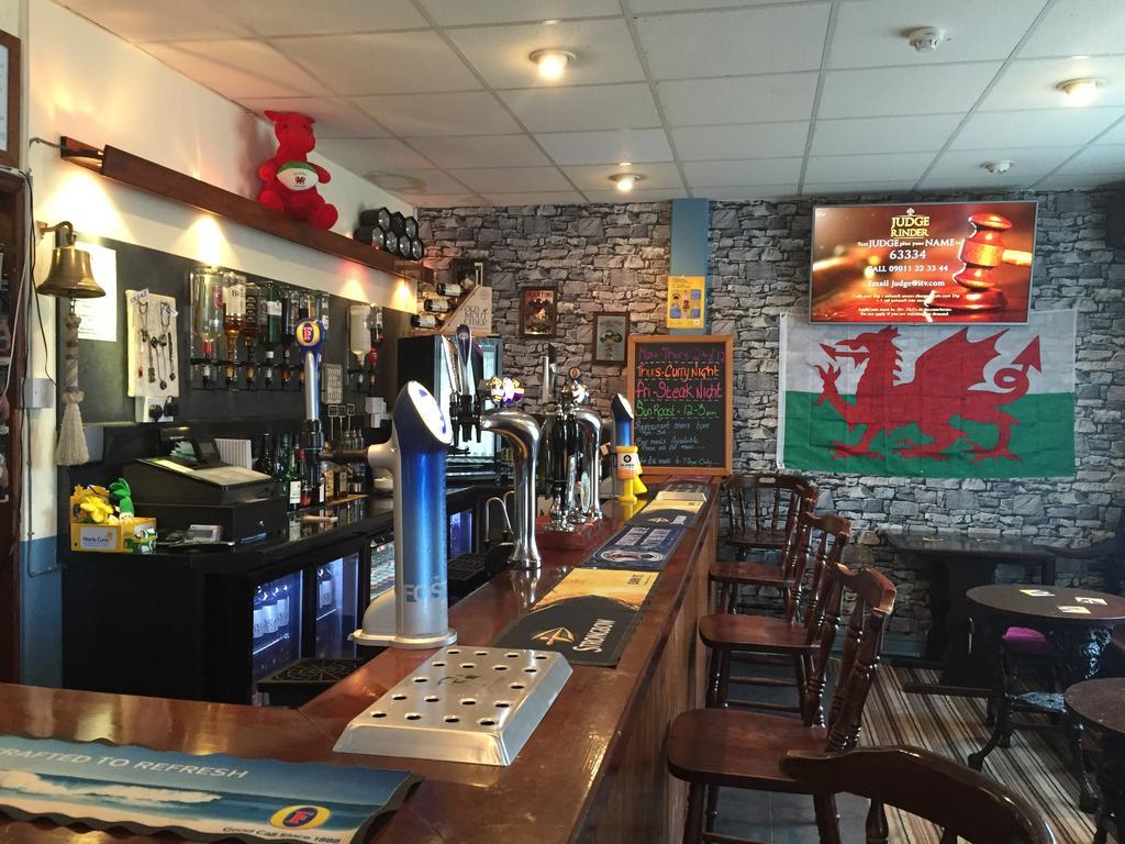 Stag & Pheasant Inn 캐멀 외부 사진