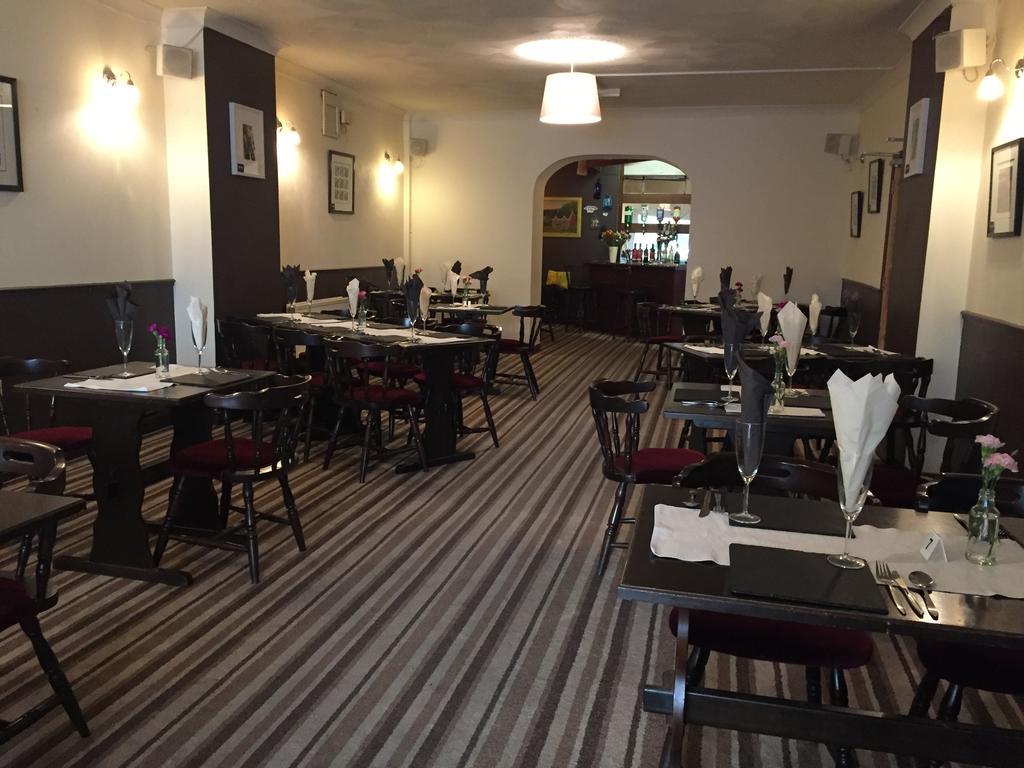 Stag & Pheasant Inn 캐멀 외부 사진